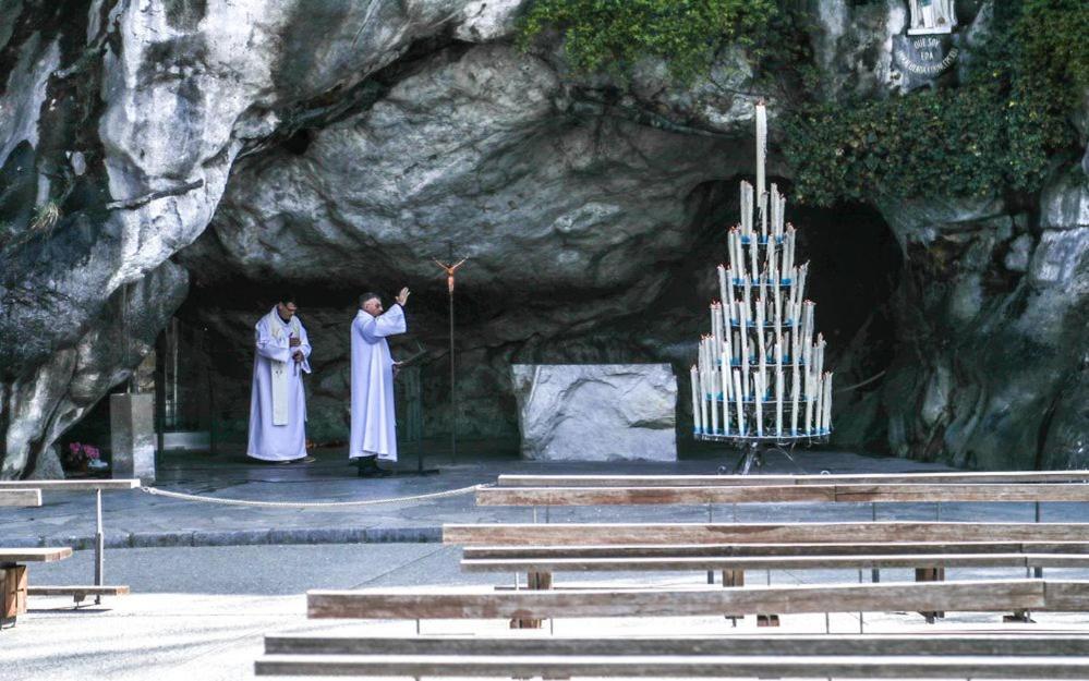 Family Saint Vincent 4 Pers Gare Lourdes Wifi Lejlighed Eksteriør billede